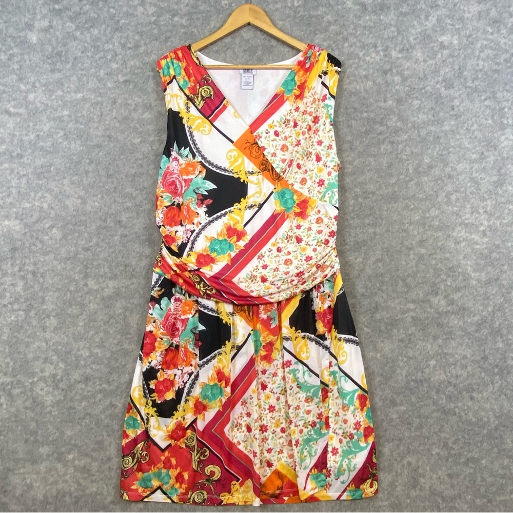 Monroe & Main Shift Dress Size 1X Multicolor Floral Sleeveless V-neck Spring